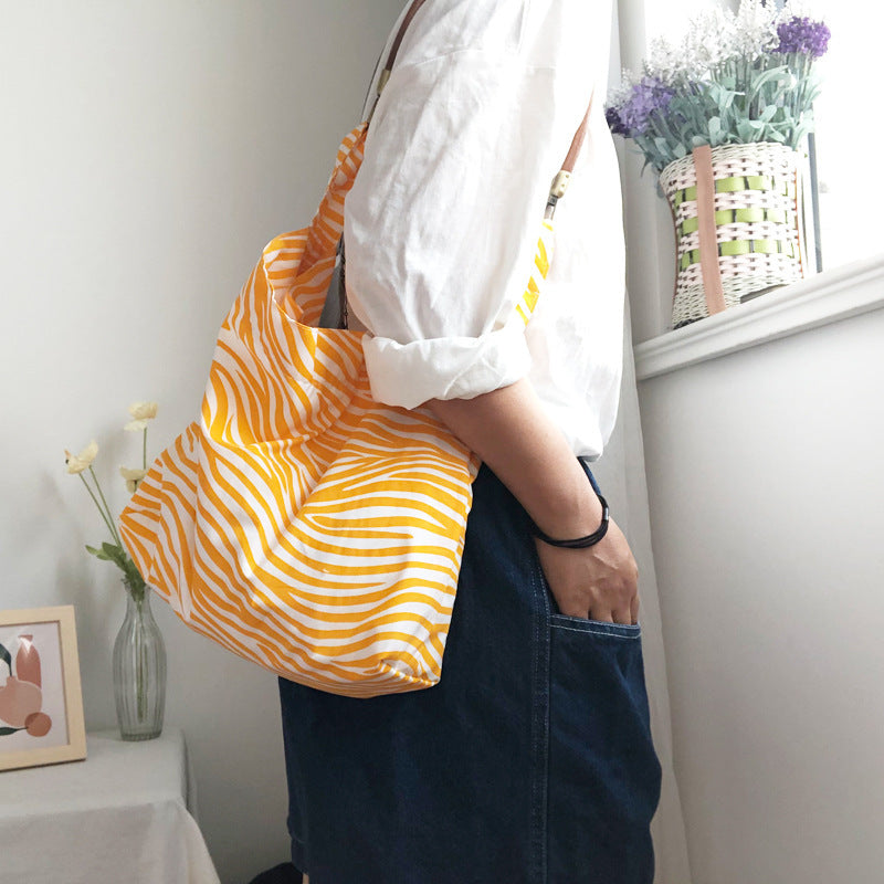 Sac rétro jaune motif zèbre